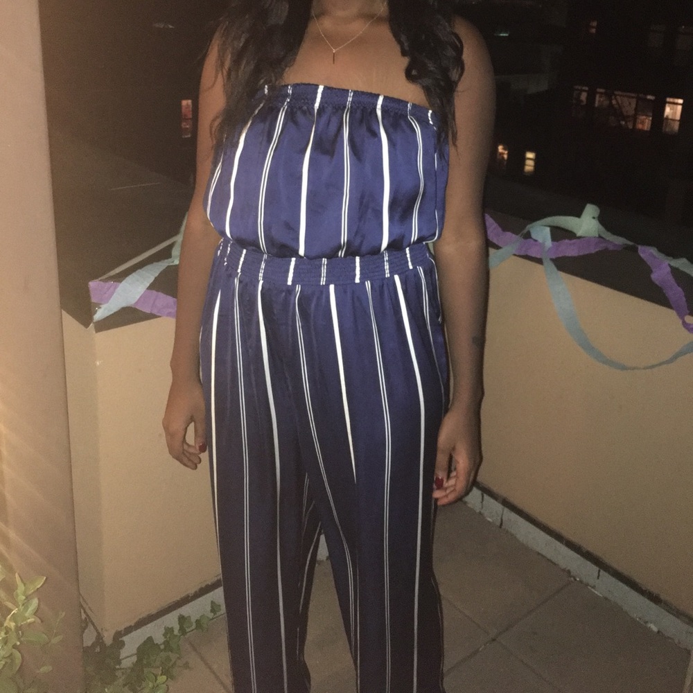 FOREVER 21 Satin blue-and-white striped jumpsuit - Picture 2 of 2